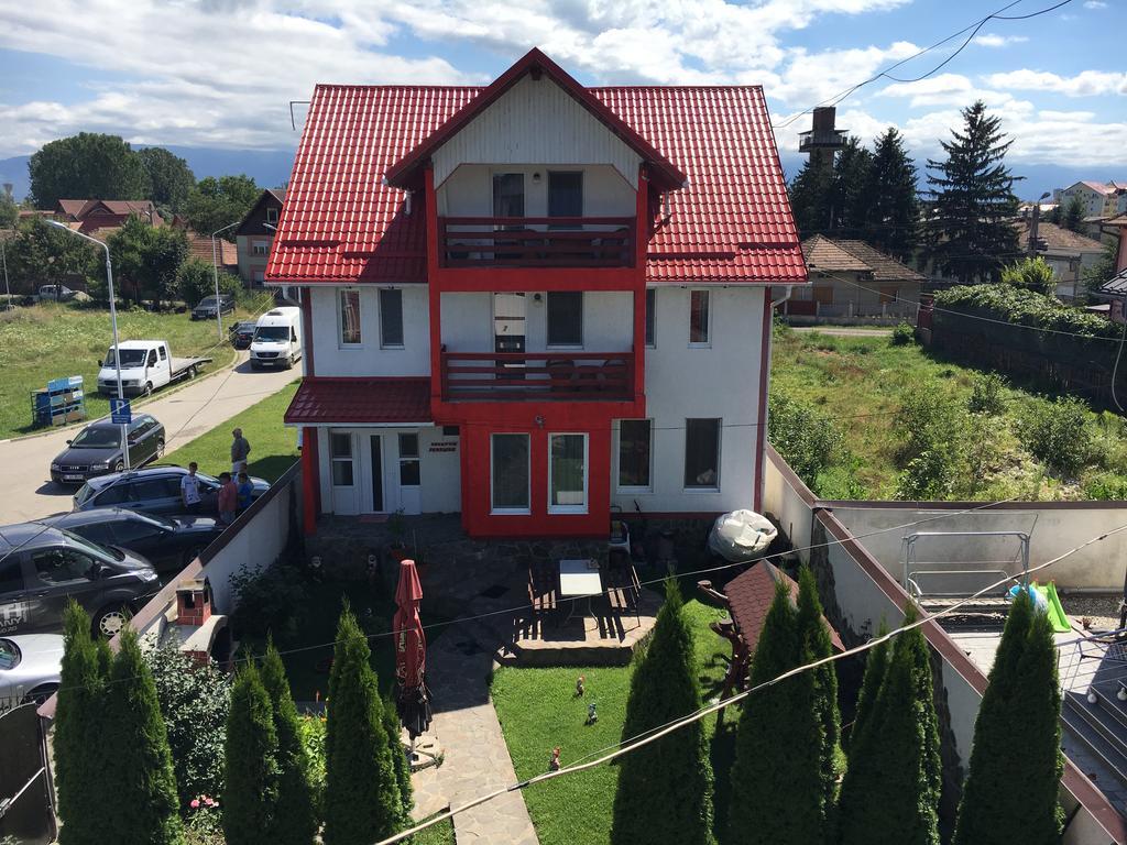 Pensiunea D&D Fagaras Exterior photo